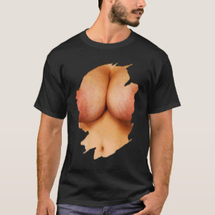Tornkleidung, die die Brusttäuschung der Frau aufd T-Shirt