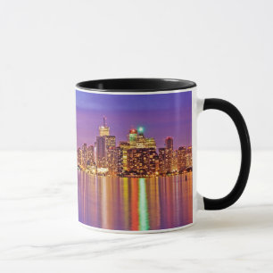Toronto-Skyline bei Dämmerung Tasse