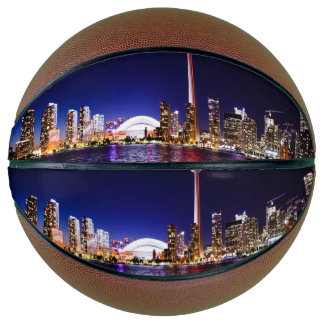 Toronto-Skyline bei Nacht Basketball