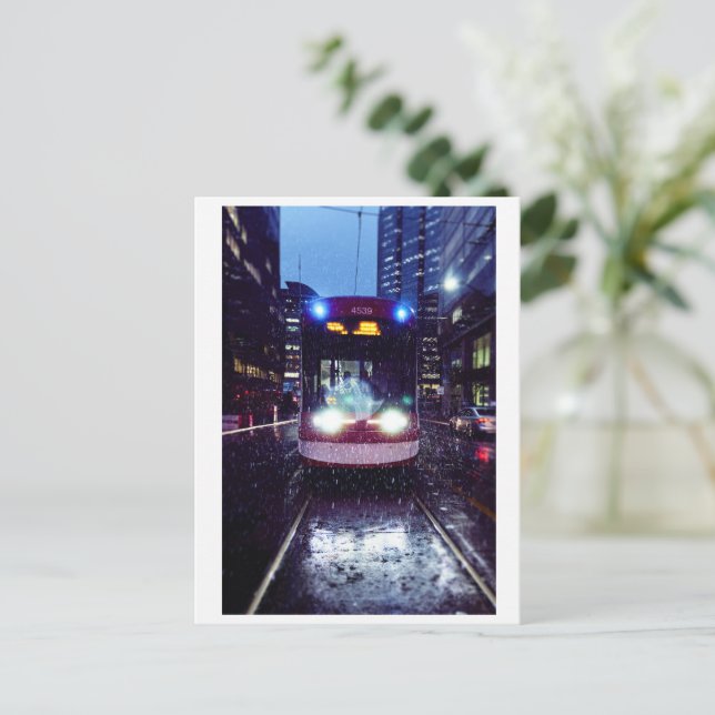 Toronto, Street Car in Heavy Rain Postkarte (Stehend Vorderseite)