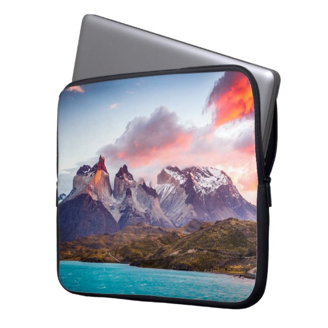 Torres del Paine, Patagonia Laptopschutzhülle (Vorderseite Links)