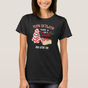Torte zwischen dem Aussehen wie ein Snack und dem T-Shirt