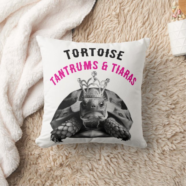 Tortoise Tantrums & Tiaras | Kissen (Decke)
