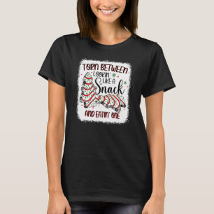 Tortur zwischen dem Aussehen wie ein Snack oder de T-Shirt
