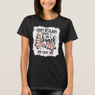 Tortur zwischen dem Aussehen wie ein Snack oder de T-Shirt
