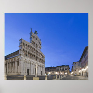 Toskana, Lucca, Piazza San Michele bei Morgendämme Poster