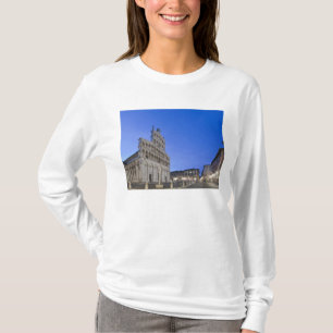 Toskana, Lucca, Piazza San Michele bei Morgengraue T-Shirt