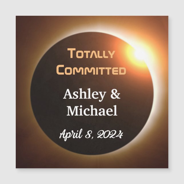 Totally Committed Eclipse Theme Wedding Magnetkarte (Vorderseite)