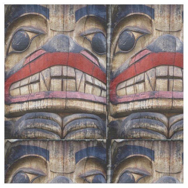 Totem Pole Face Thunder_Cove Stoff (Nahaufnahme)