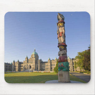 Totempfahl am Parlamentsgebäude in Mousepad