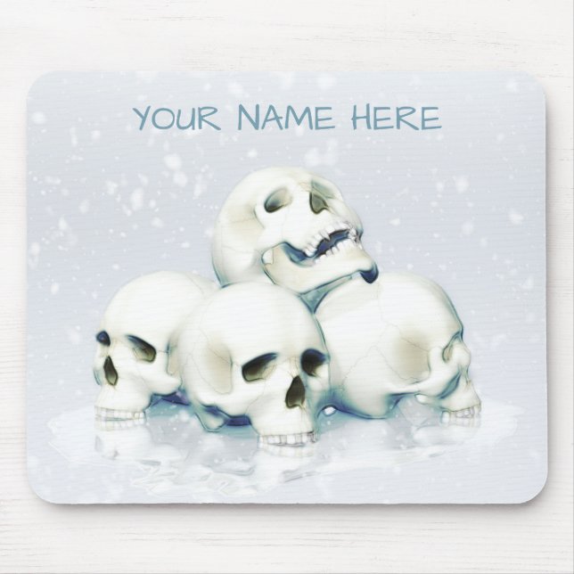 Totenköpfe im Schnee. Personalisiert Mousepad (Vorne)