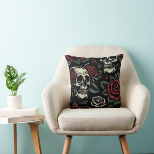 Totenköpfe & Rote Rosen Gothic Floral  Kissen