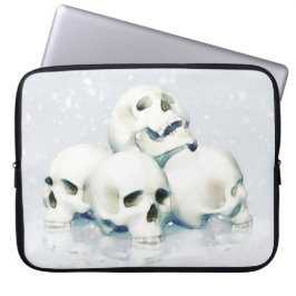 Totenschädel im Schnee  Laptopschutzhülle