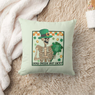 Totes Inside but Lucky - Skelett Leprechaun Kissen