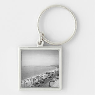 Touristische komplexe Ansicht an der Küste B&W Schlüsselanhänger