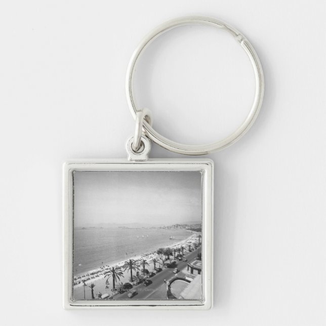 Touristische komplexe Ansicht an der Küste B&W Schlüsselanhänger (Vorne)