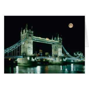 Tower Bridge bei Nacht, London, England