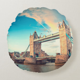 Tower Bridge bei Sonnenuntergang, Londonplace, Lon Rundes Kissen
