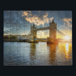 Tower Bridge bei Sunset Puzzle<br><div class="desc">Dieses Puzzle mit einem Foto der berühmten Londoner Tower Bridge bei Sonnenuntergang ist das ideale Geschenk für die Anglophilen in Ihrem Leben!</div>