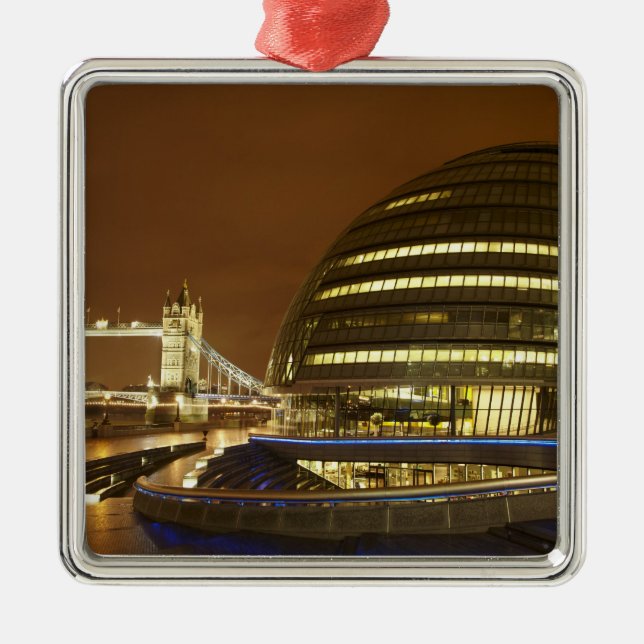 Tower Bridge und Greater London Authority Ornament Aus Metall (Vorne)