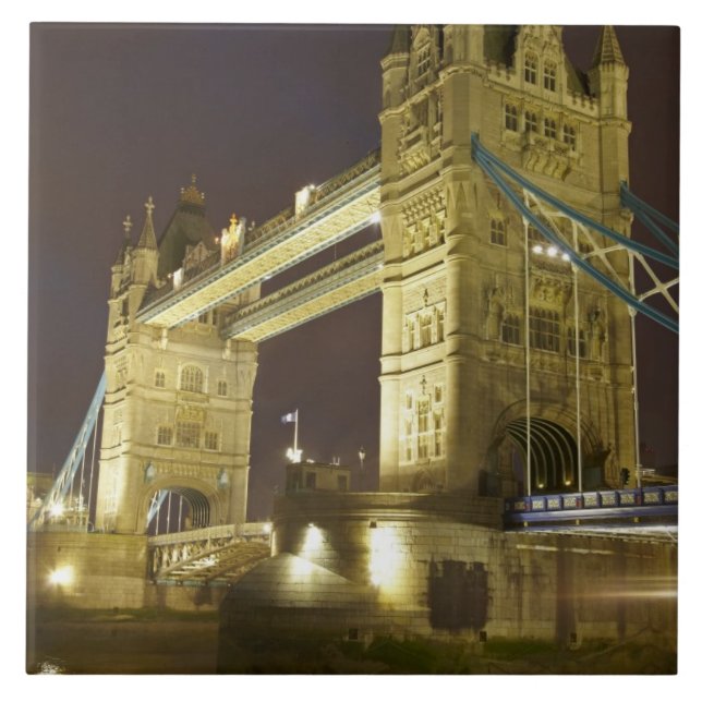 Tower Bridge und River Thames at dusk, London, Fliese (Vorderseite)
