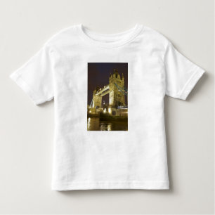 Tower Bridge und River Thames at dusk, London, Kleinkind T-shirt