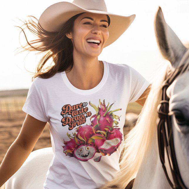 Towering Dragon Fruit Delight T-Shirt (Von Creator hochgeladen)