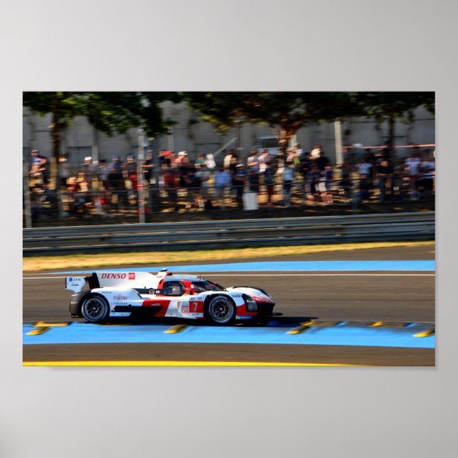 Toyota GR010 Hybrid 24 Stunden von Le Mans 2022 Poster (Vorne)