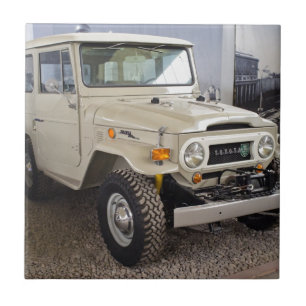 Toyota Land Cruiser BJ 40 Fliese