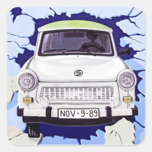 Trabant-Auto, hellblau, Berliner Mauer Quadratischer Aufkleber