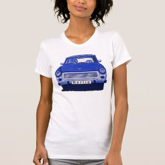 Trabant-Auto im Blau, Berlin T-Shirt