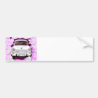 Trabant-Auto und rosa/lila Berliner Mauer Autoaufkleber