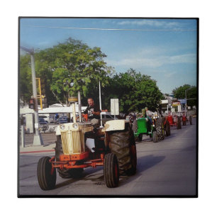Tractor Parade in Washington, Iowa Fliese