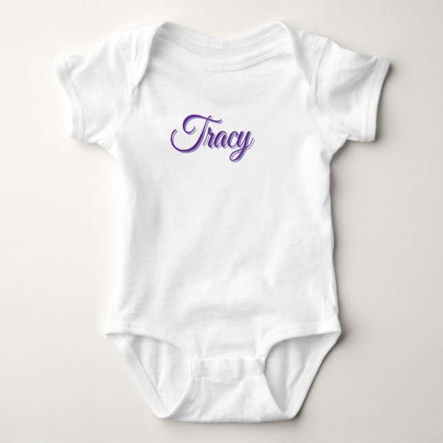 Tracy Mädchenname in Lila, Baby Strampler (Vorderseite)