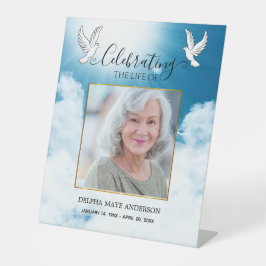 Traditional Blue and White Dove Memorial Sockelschild