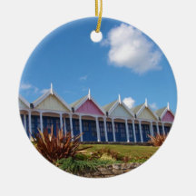 Traditionelle britische Strandhütten