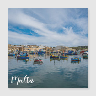 Traditionelle bunte Fischerboote im Hafen Magnetkarte