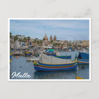 Traditionelle bunte Fischerboote in Malta Postkarte