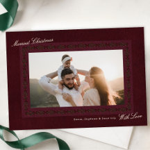 Traditionelle Burgunder-Weihnachtsfamilienfoto