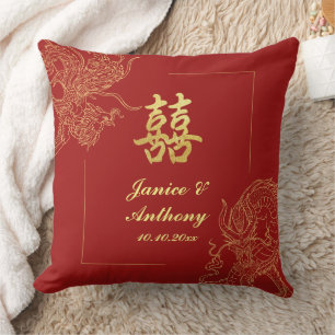 Traditionelle chinesische Hochzeit mit Drache und  Kissen