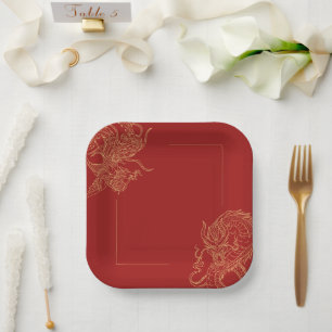 Traditionelle chinesische Hochzeit mit Drache und Pappteller