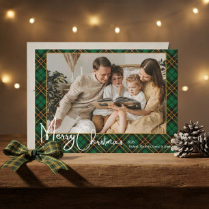 Traditionelle grüne Weihnachts-Plaid-Familienfoto Feiertagskarte