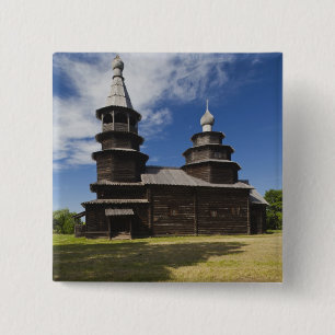Traditionelle hölzerne russisch-orthodoxe Kirche Button
