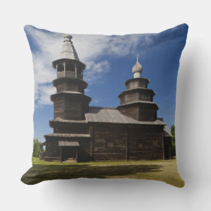 Traditionelle hölzerne russisch-orthodoxe Kirche Kissen