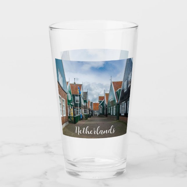 Traditionelle Holzhäuser in Marken Glas (Vorderseite)