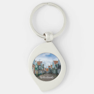Traditionelle Holzhäuser in Marken Schlüsselanhänger