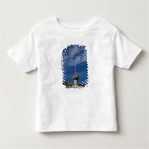 Traditionelle russisch-orthodoxe Holzkirche Kleinkind T-shirt