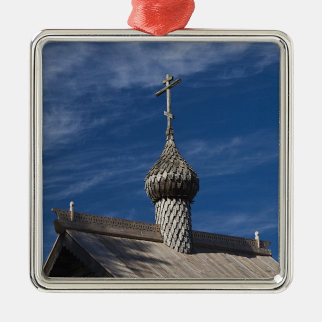 Traditionelle russisch-orthodoxe Kirche aus Holz Silbernes Ornament (Vorne)