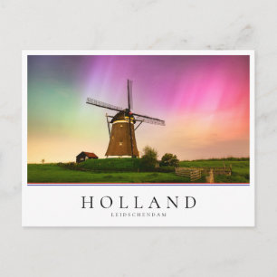 Traditionelle Windmühle unter dem Nordlicht Postkarte