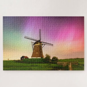 Traditionelle Windmühle unter dem Nordlicht Puzzle